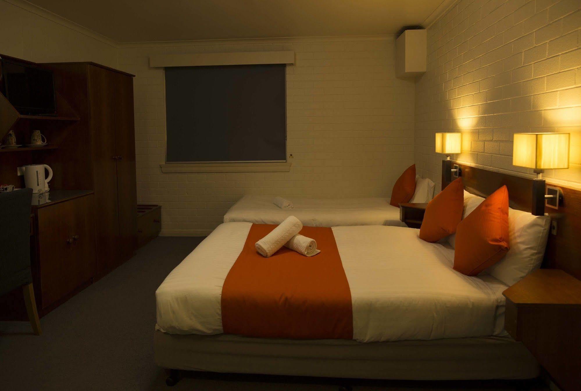 The Cornwall Historic Hotel Launceston Extérieur photo
